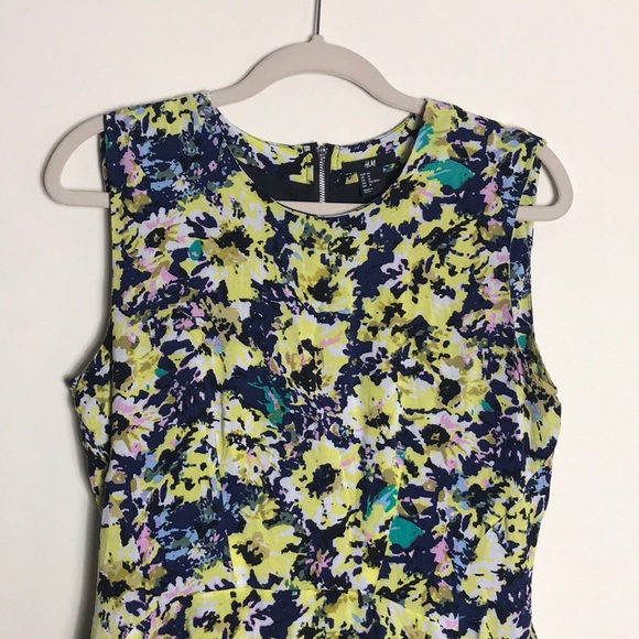 H&M floral dress - Picture 5 of 6